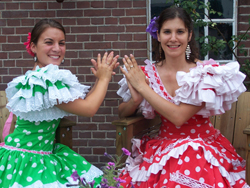 Spaanse danseressen Janini en Laura